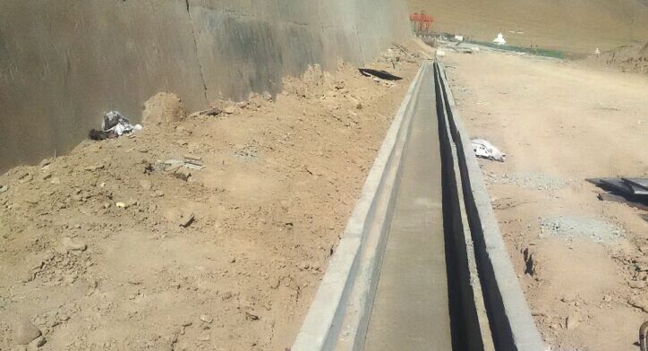 城市建設(shè)離不開(kāi)水泥地溝蓋板